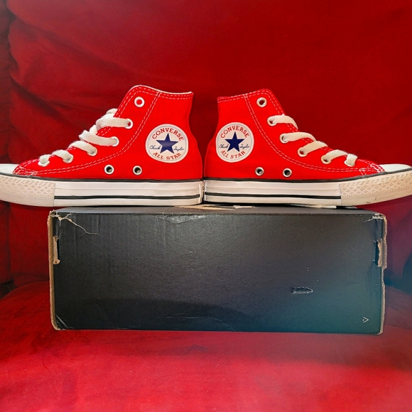 youth red converse
